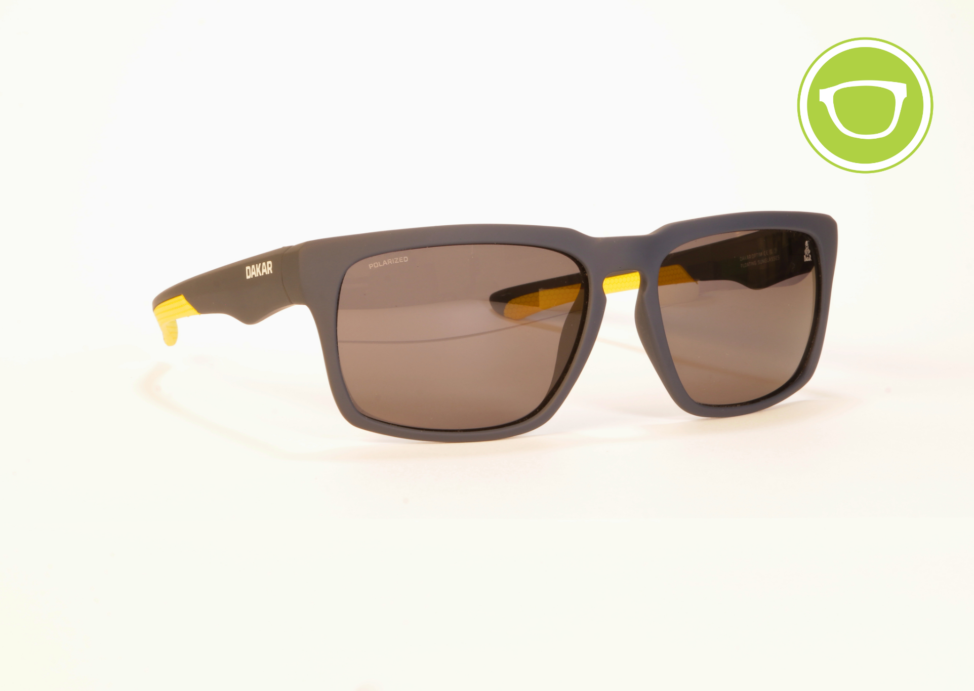 Gafas de sol Dakar DA10011643 58 con diseño rectangular en color oscuro, montura ligera y lentes oscuras, estilo moderno para uso urbano y exterior.